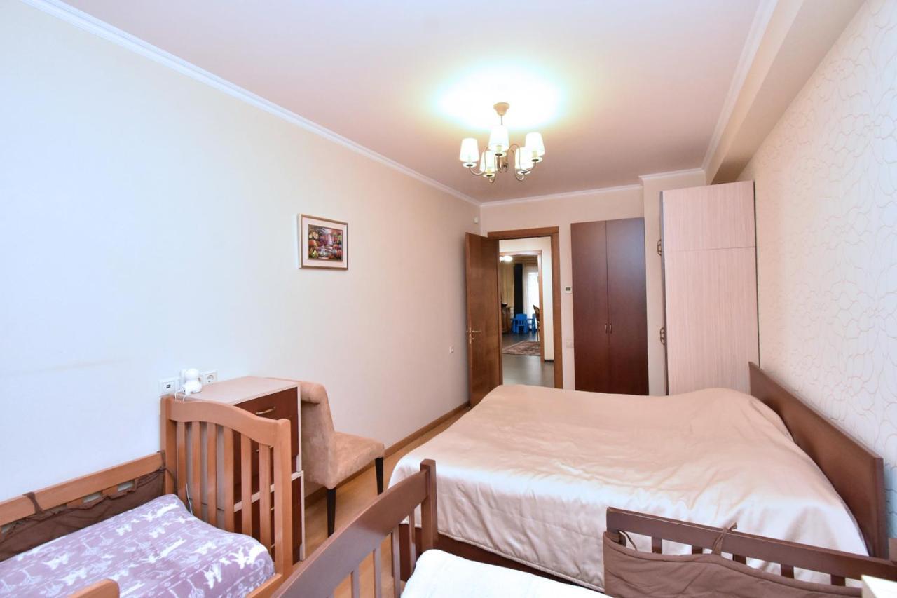 Dos Guest House Yerevan Bagian luar foto