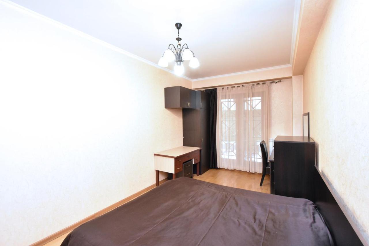 Dos Guest House Yerevan Bagian luar foto