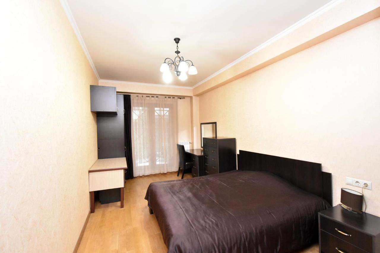 Dos Guest House Yerevan Bagian luar foto