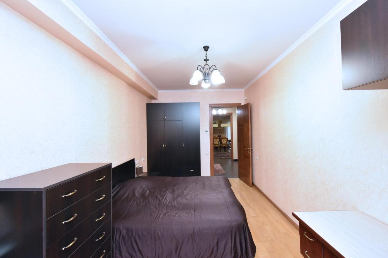 Dos Guest House Yerevan Bagian luar foto