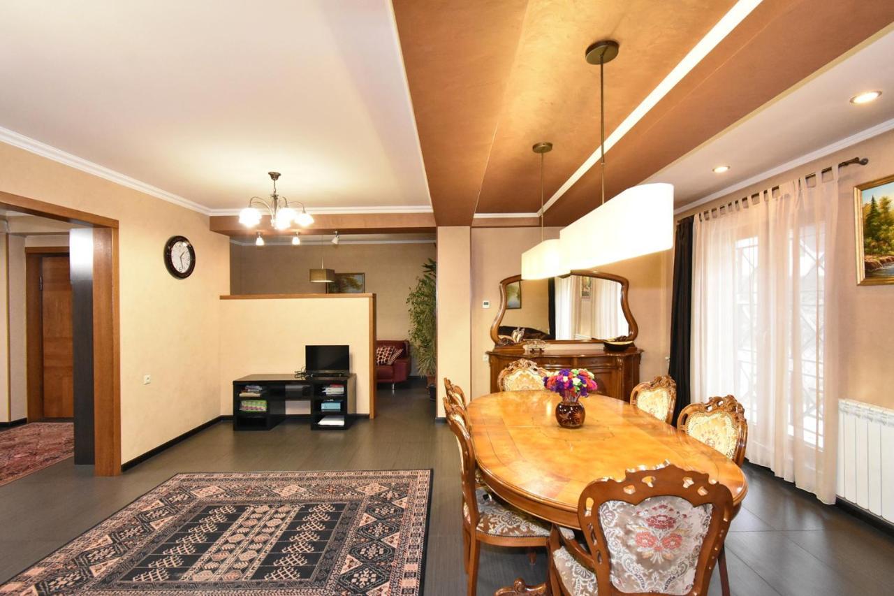 Dos Guest House Yerevan Bagian luar foto