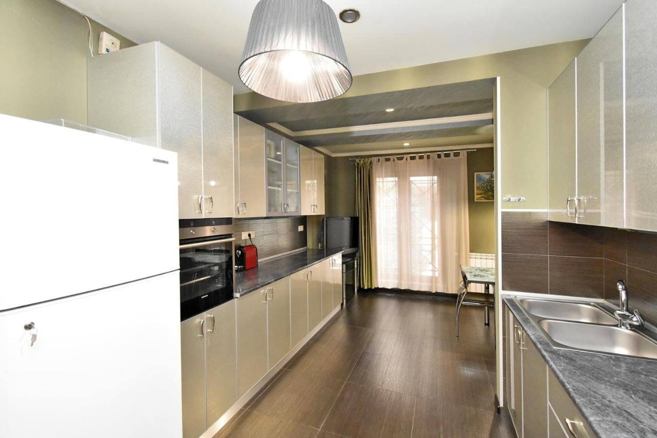 Dos Guest House Yerevan Bagian luar foto