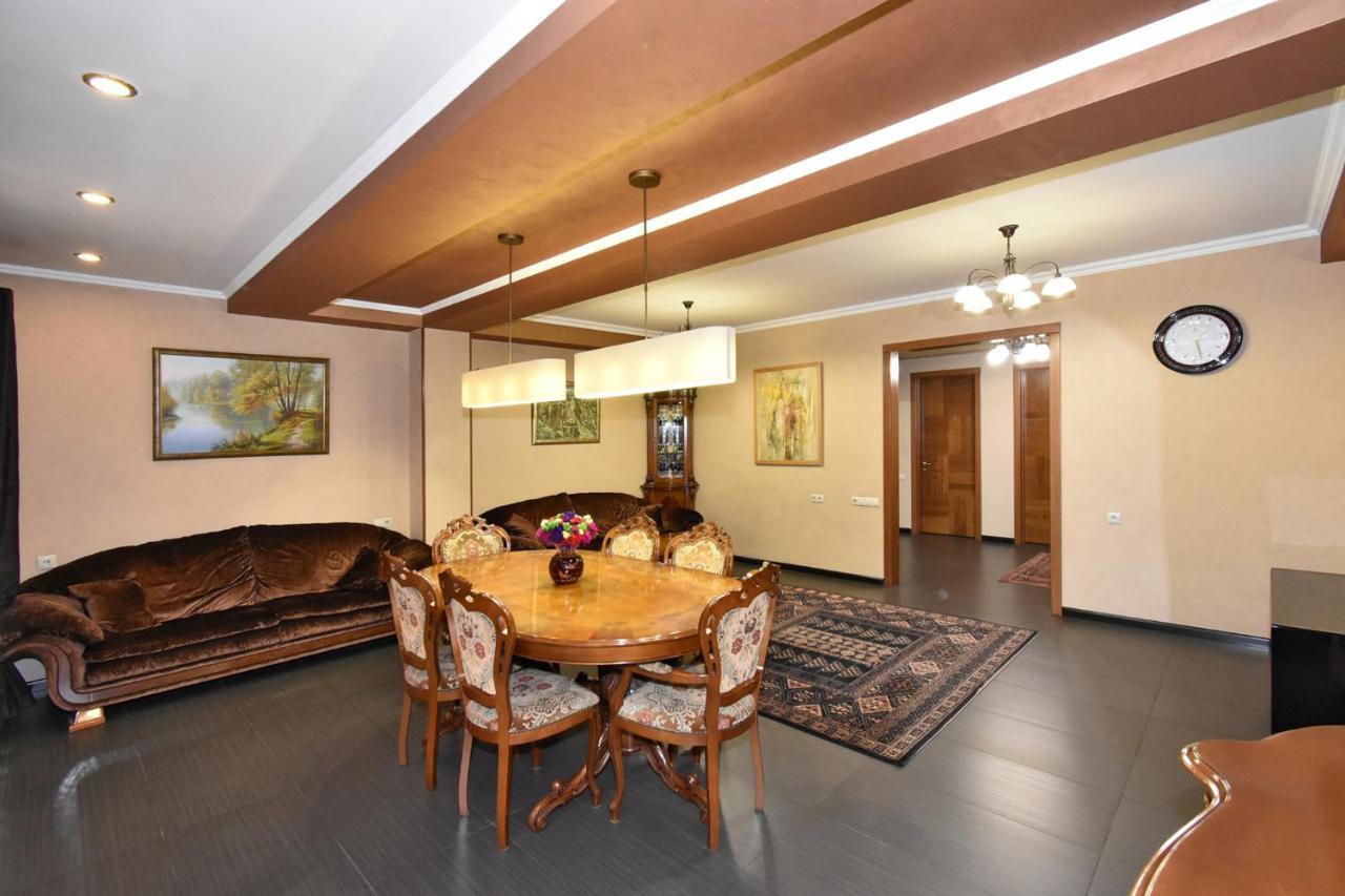 Dos Guest House Yerevan Bagian luar foto